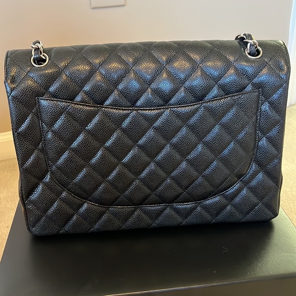 Chanel black classic single flap caviar maxi with silver hardware handbag - Picture 4 of 16